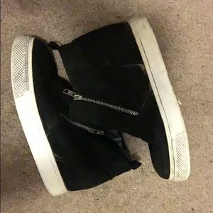 Ankle high boot shoes